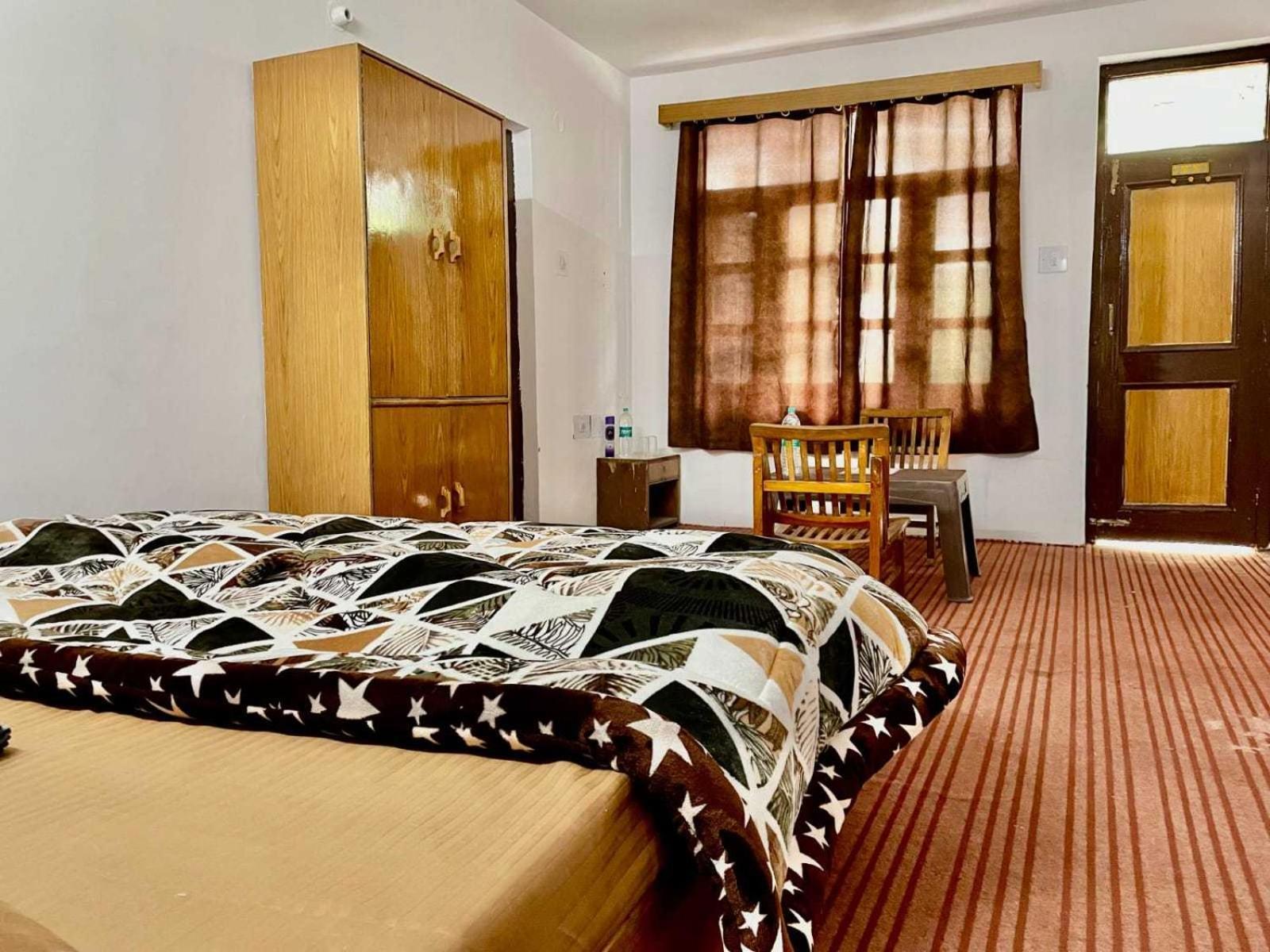 Hotel O Rohtang View Manāli Exteriér fotografie